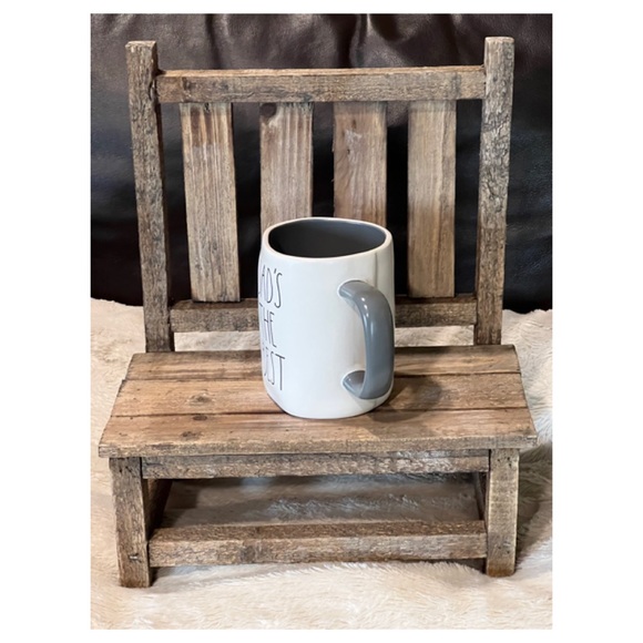 Rae Dunn Dad’s The Best Mug - Picture 3 of 5